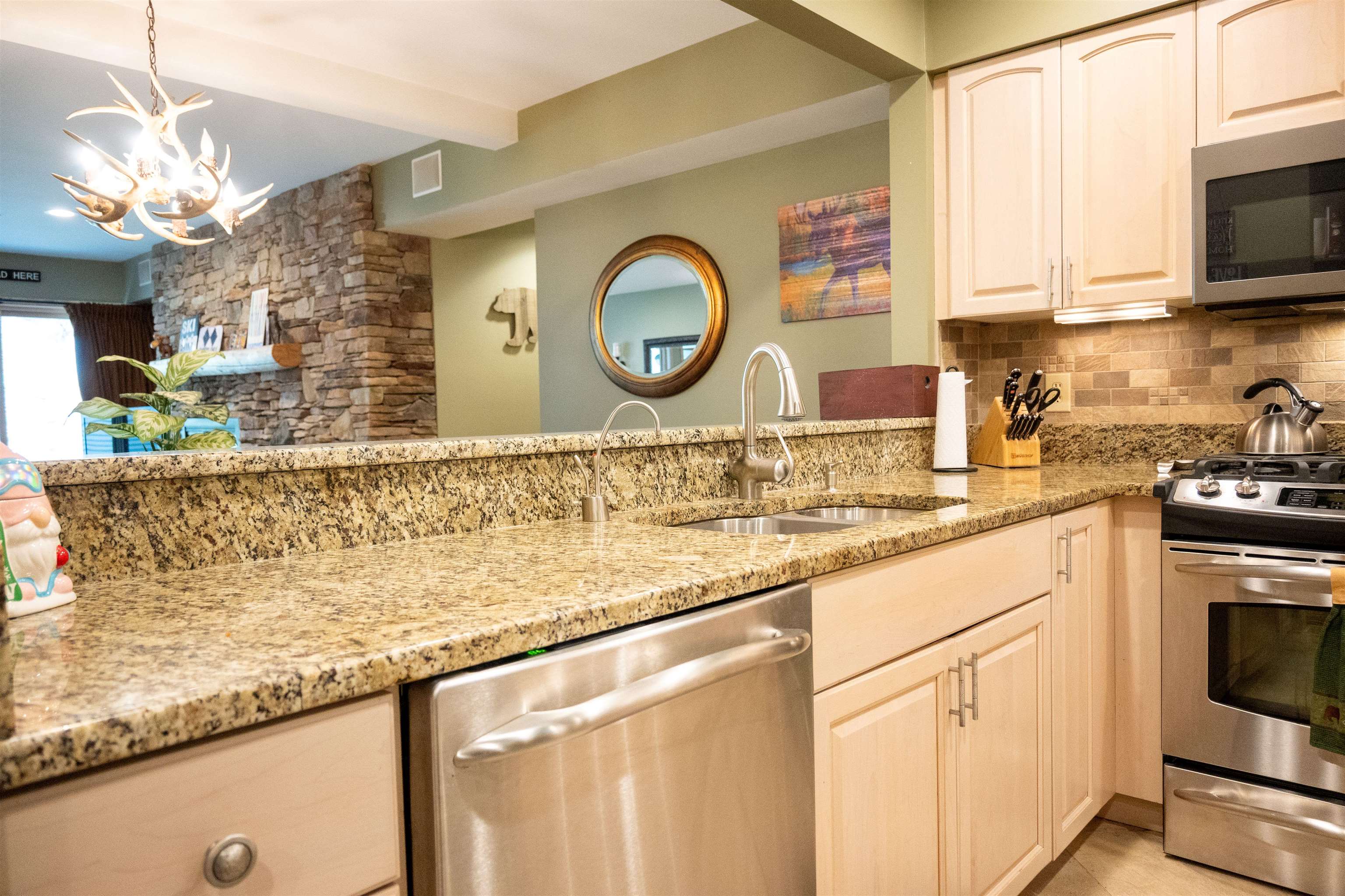 145 Ledgewood Road D4
