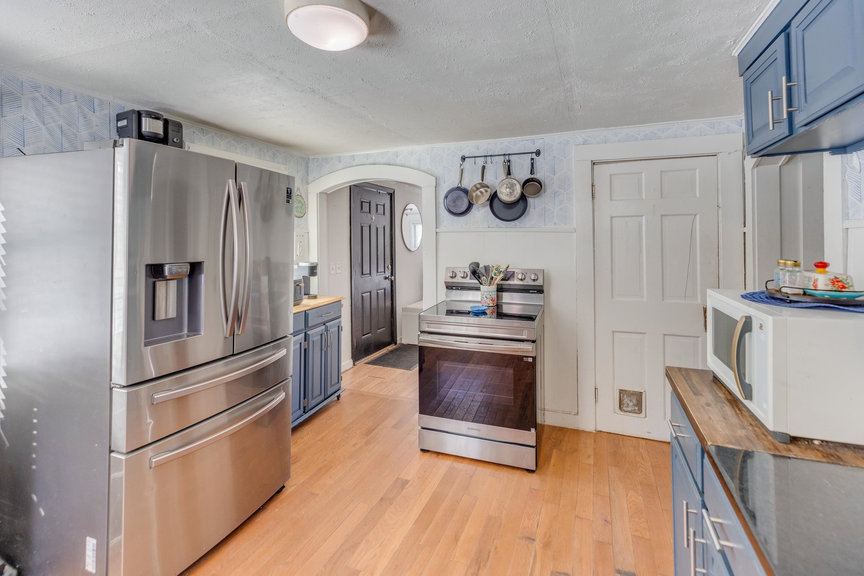 451 Daniel Webster Highway