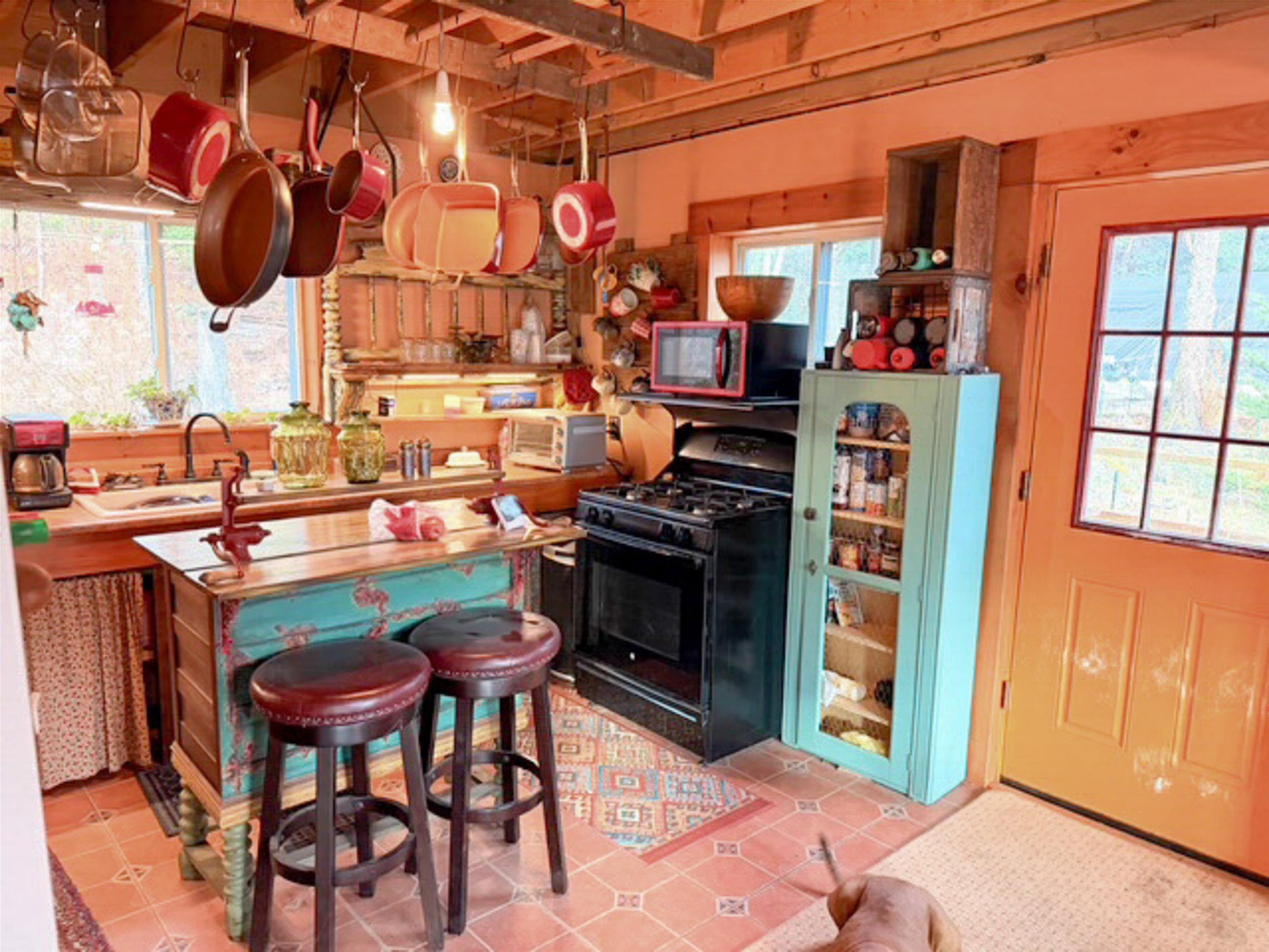 127 Oliverian Heights Road