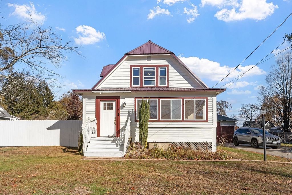 Photo of 9 Snow Street, Concord, NH 03303 (MLS # 5068808)