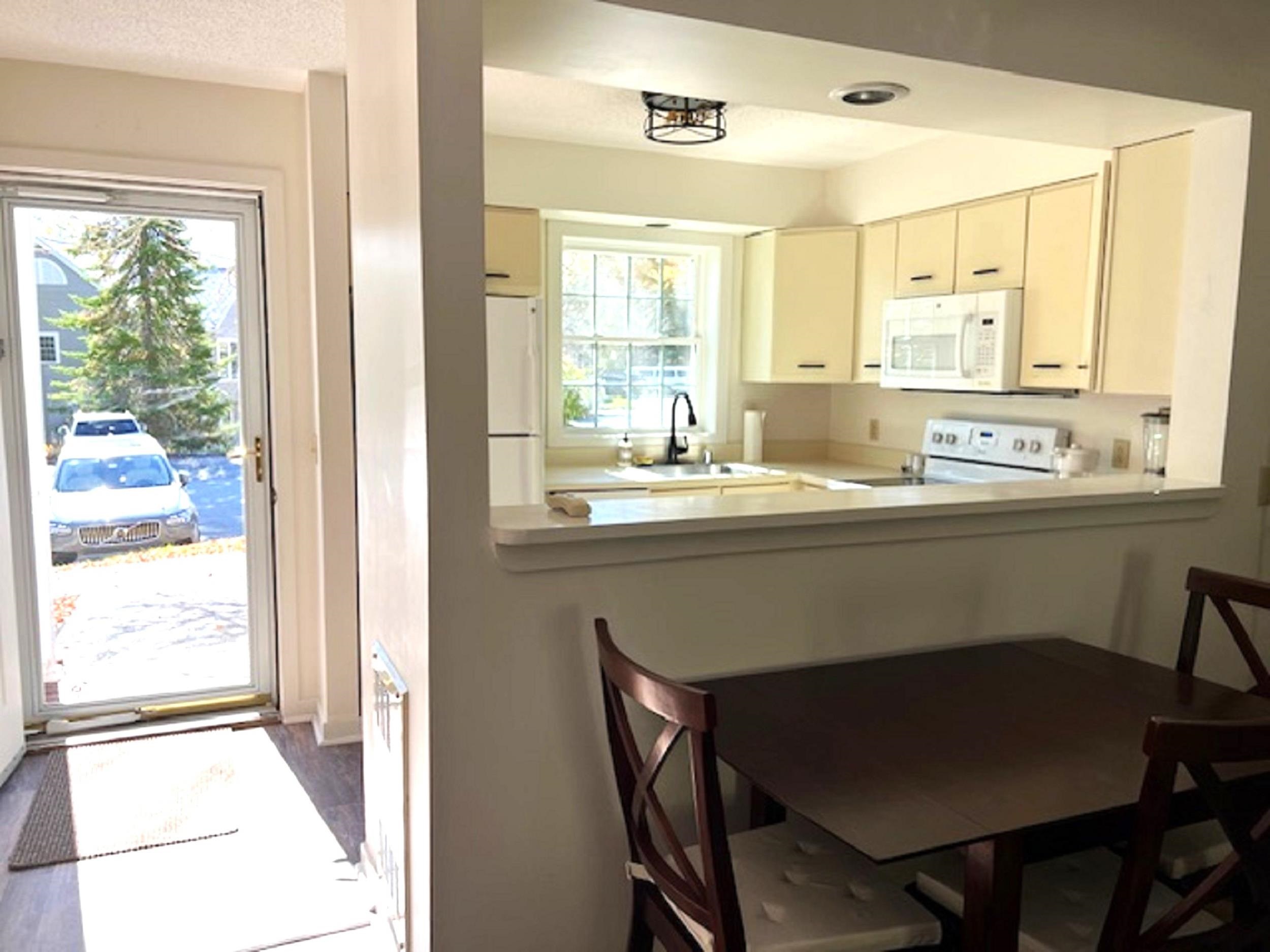 13803 Riverside Townhouses Road 03