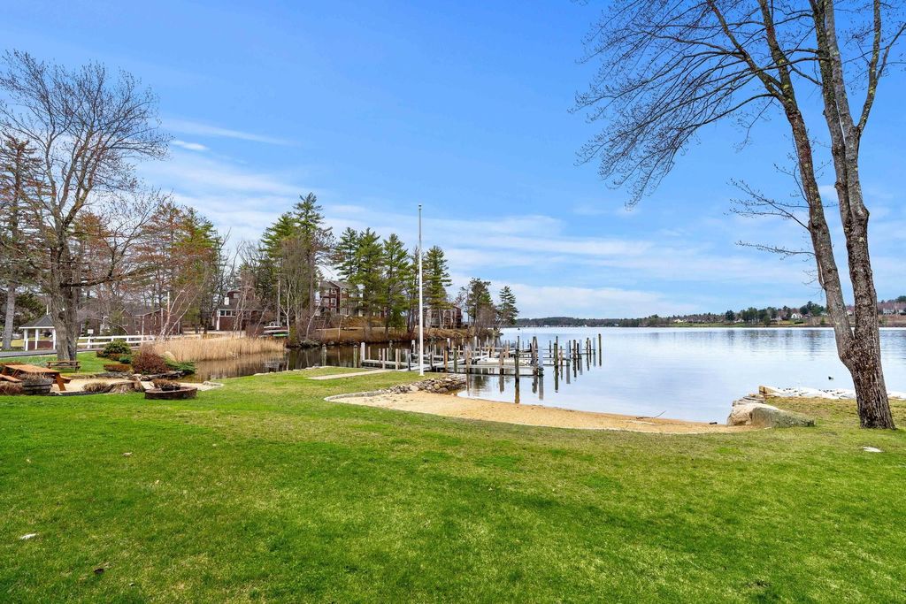 Photo of 21 Island Drive #10, Laconia, NH 03247 (MLS # 5086243)