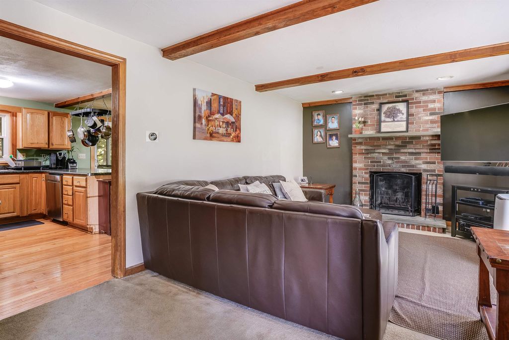 Photo of 8 Blueberry Road #R, Derry, NH 03038 (MLS # 5063839)