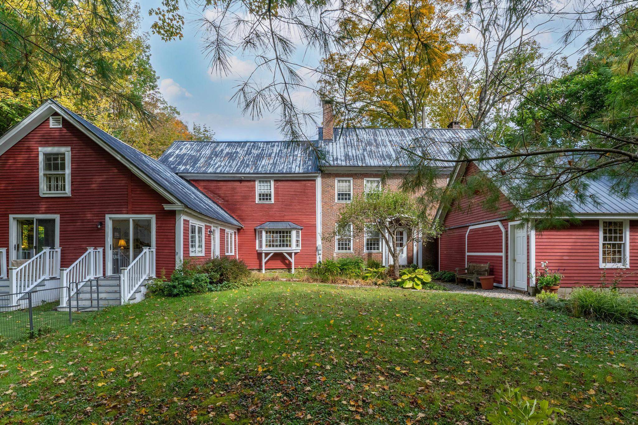 587 VT Route 121 East