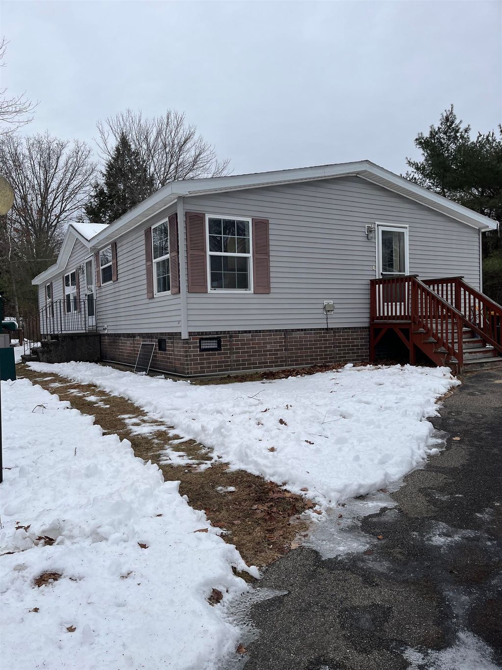 Photo of 13 South Cranberry Lane, Rochester, NH 03867 (MLS # 5072016)