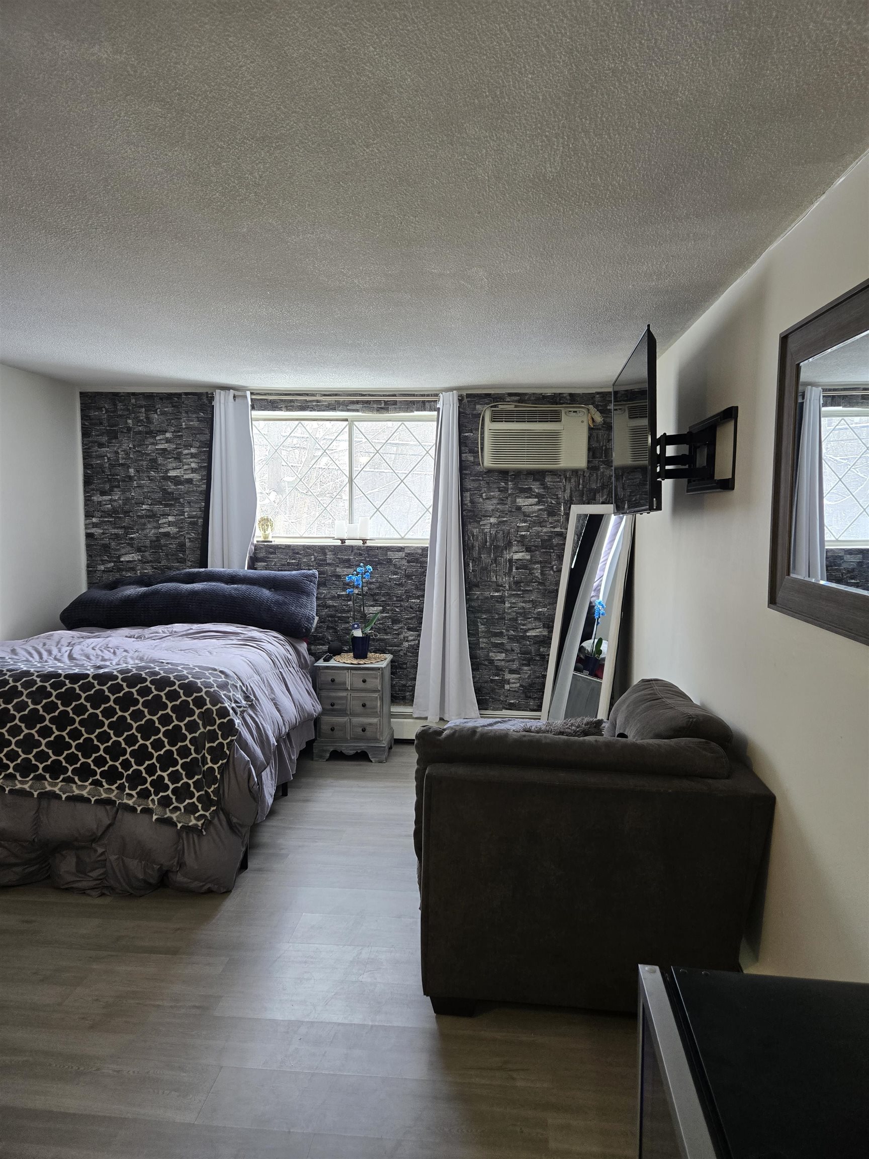 2 Silvestri Circle 6