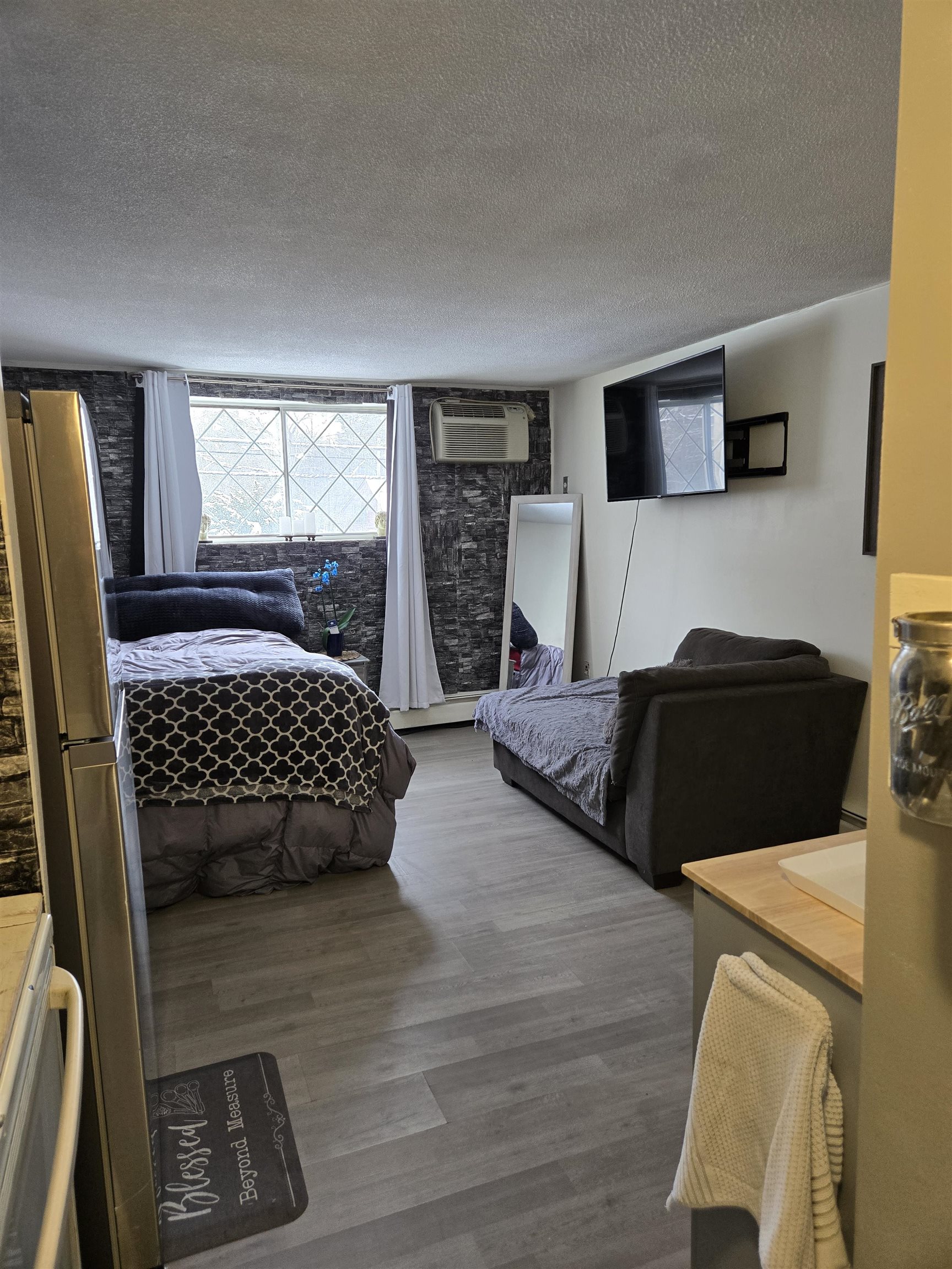 2 Silvestri Circle 6