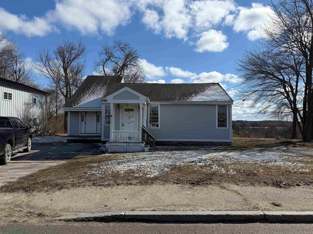 Photo of 127 Daniel Webster Highway, Merrimack, NH 03054 (MLS # 5080220)