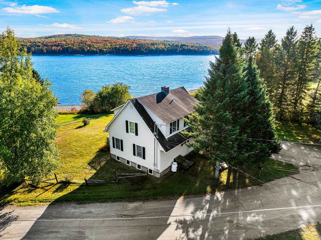 Photo of 12 Lake Francis Dr, Pittsburg, NH 03592 (MLS # 5064250)