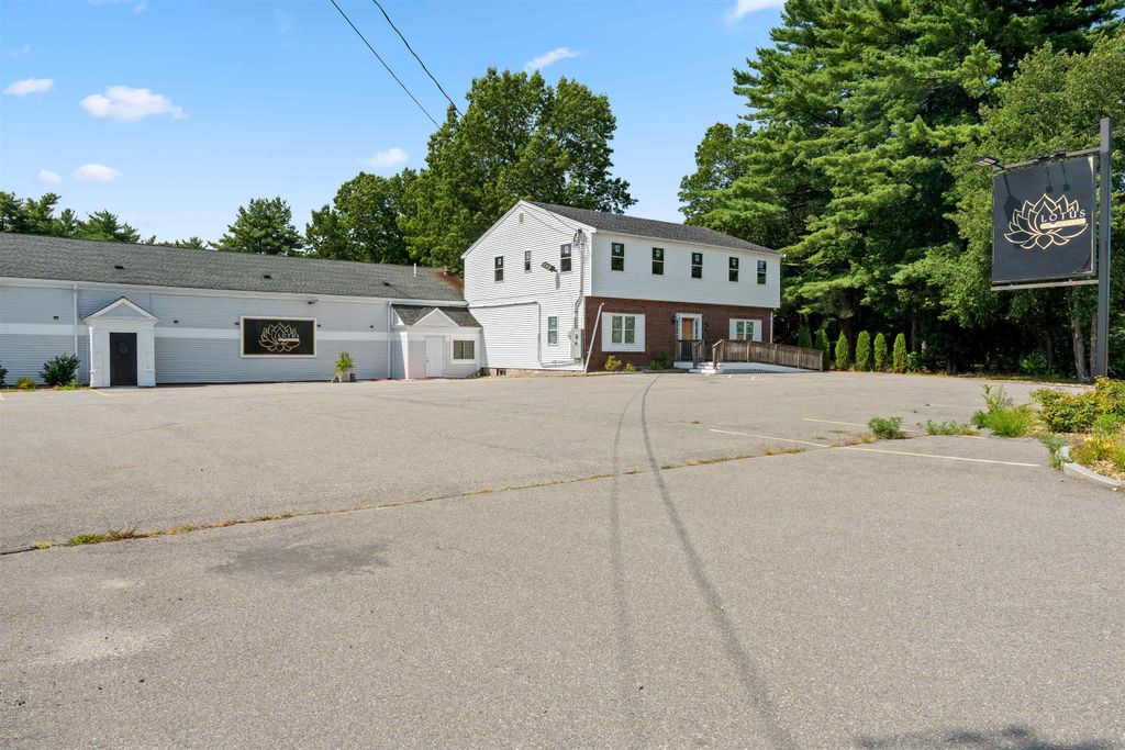 Photo of 148 Plaistow Road, Plaistow, NH 03865 (MLS # 5056289)
