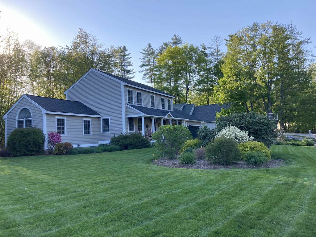 Photo of 4 Otter Drive, Concord, NH 03301 (MLS # 5083222)