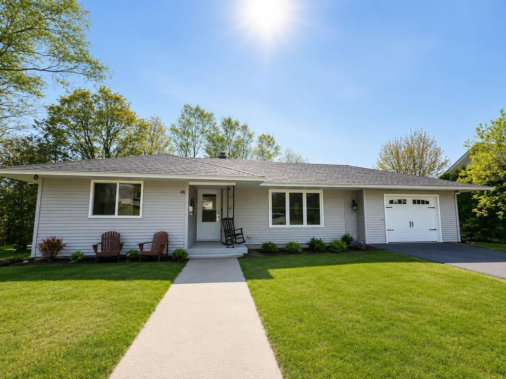 Photo of 49 Jasper Street, Berlin, NH 03570 (MLS # 5089704)