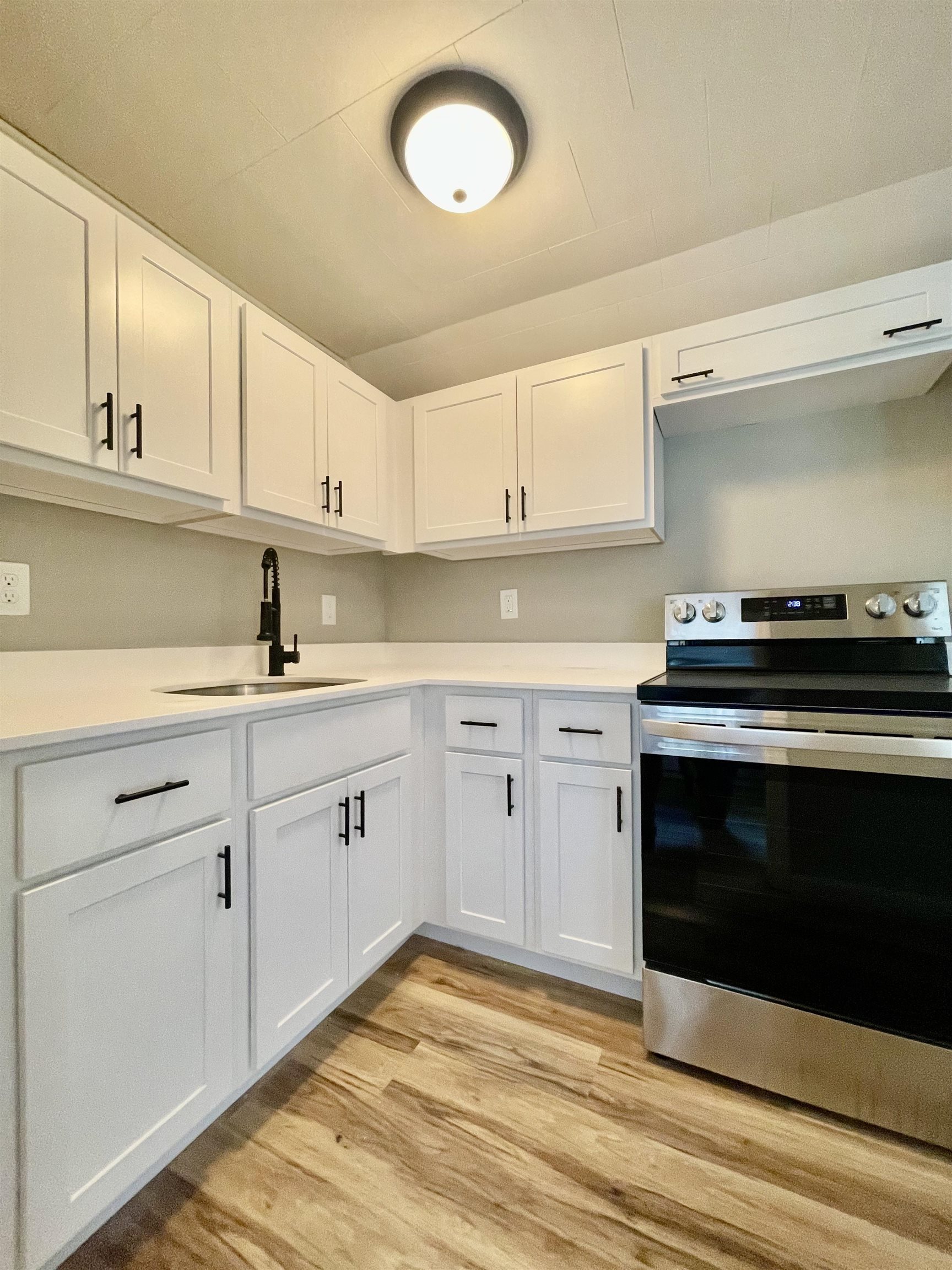 33 East Bluff Village