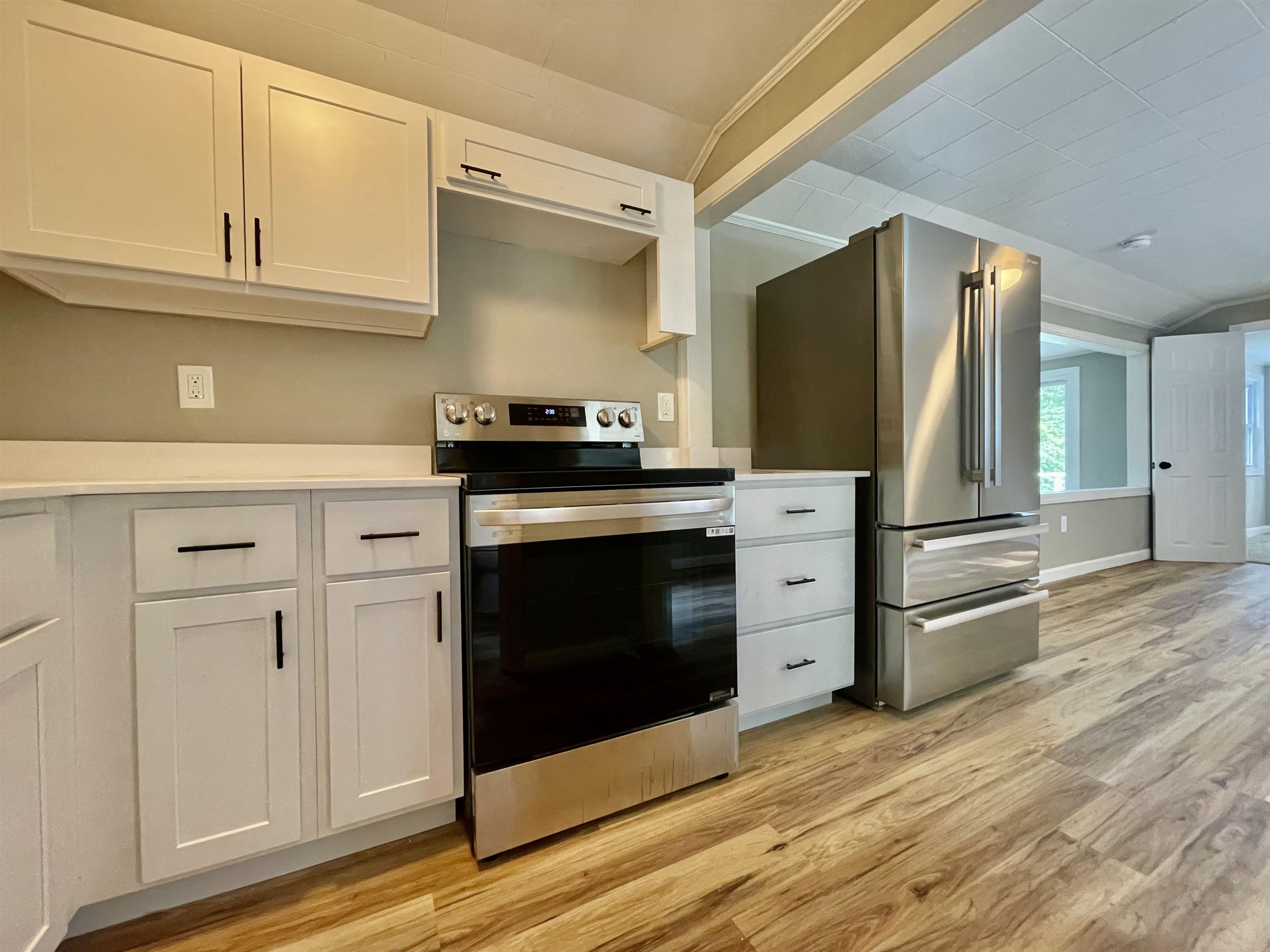 33 East Bluff Village