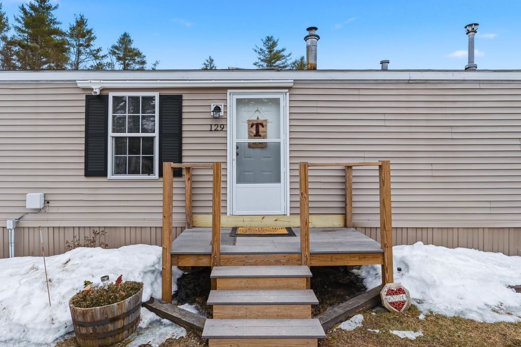 Photo of 129 Salmon Falls Road, Rochester, NH 03868 (MLS # 5080779)