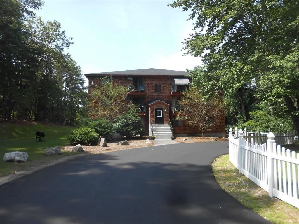 Photo of 1375 Bodwell Road #28, Manchester, NH 03109 (MLS # 5070172)