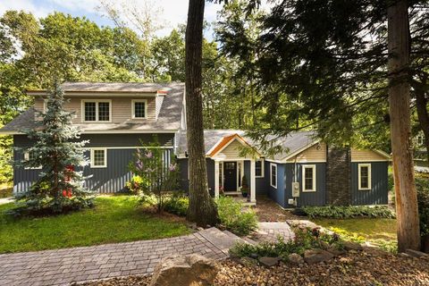 2 2nd Street Windham NH 03087