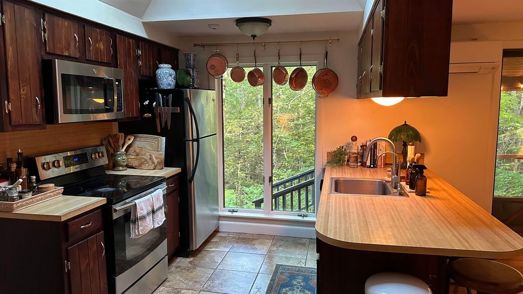 Photo of 31 Garrison Lane, Madbury, NH 03823 (MLS # 5063796)