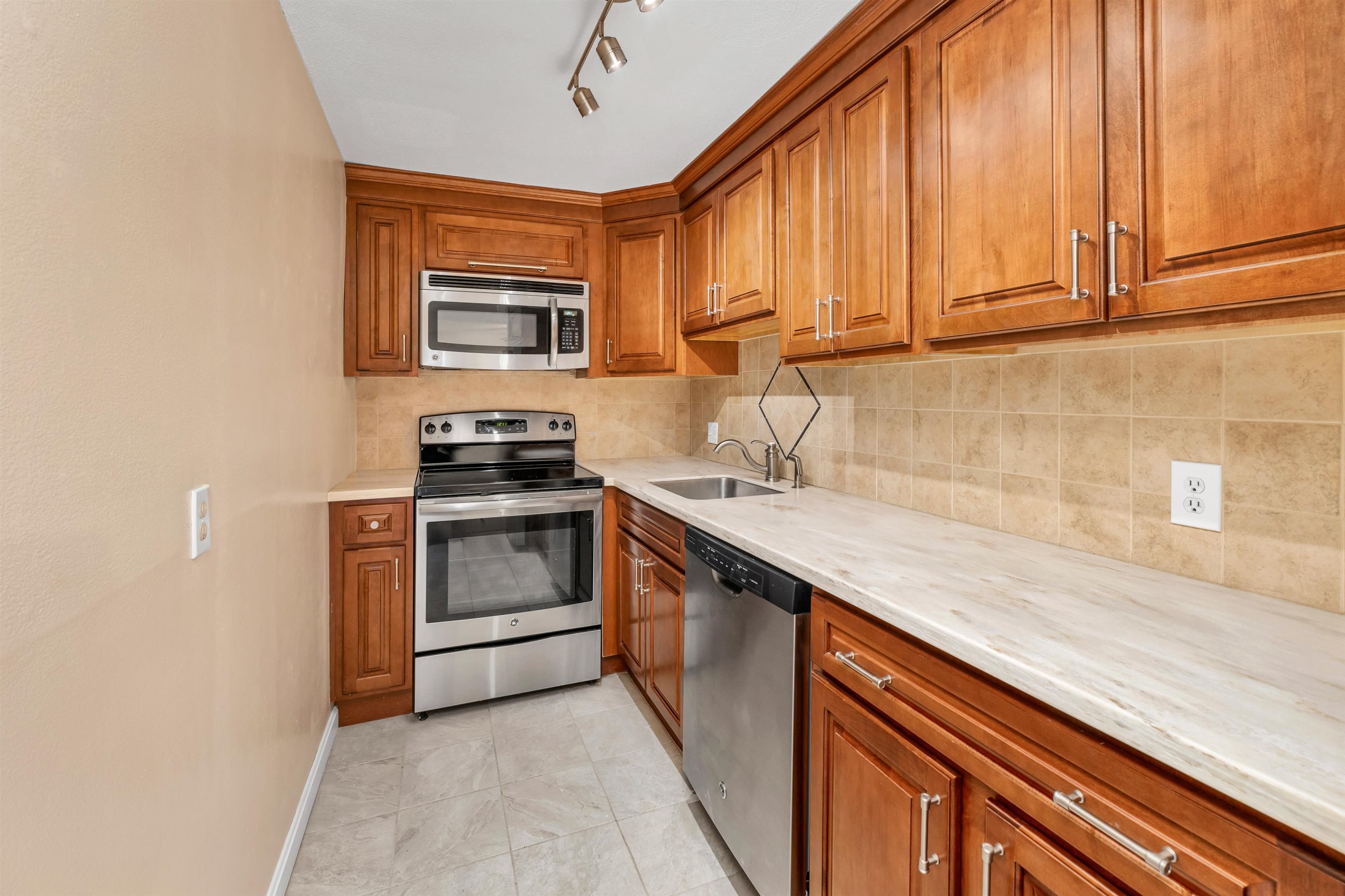 3 Pembroke Drive 3