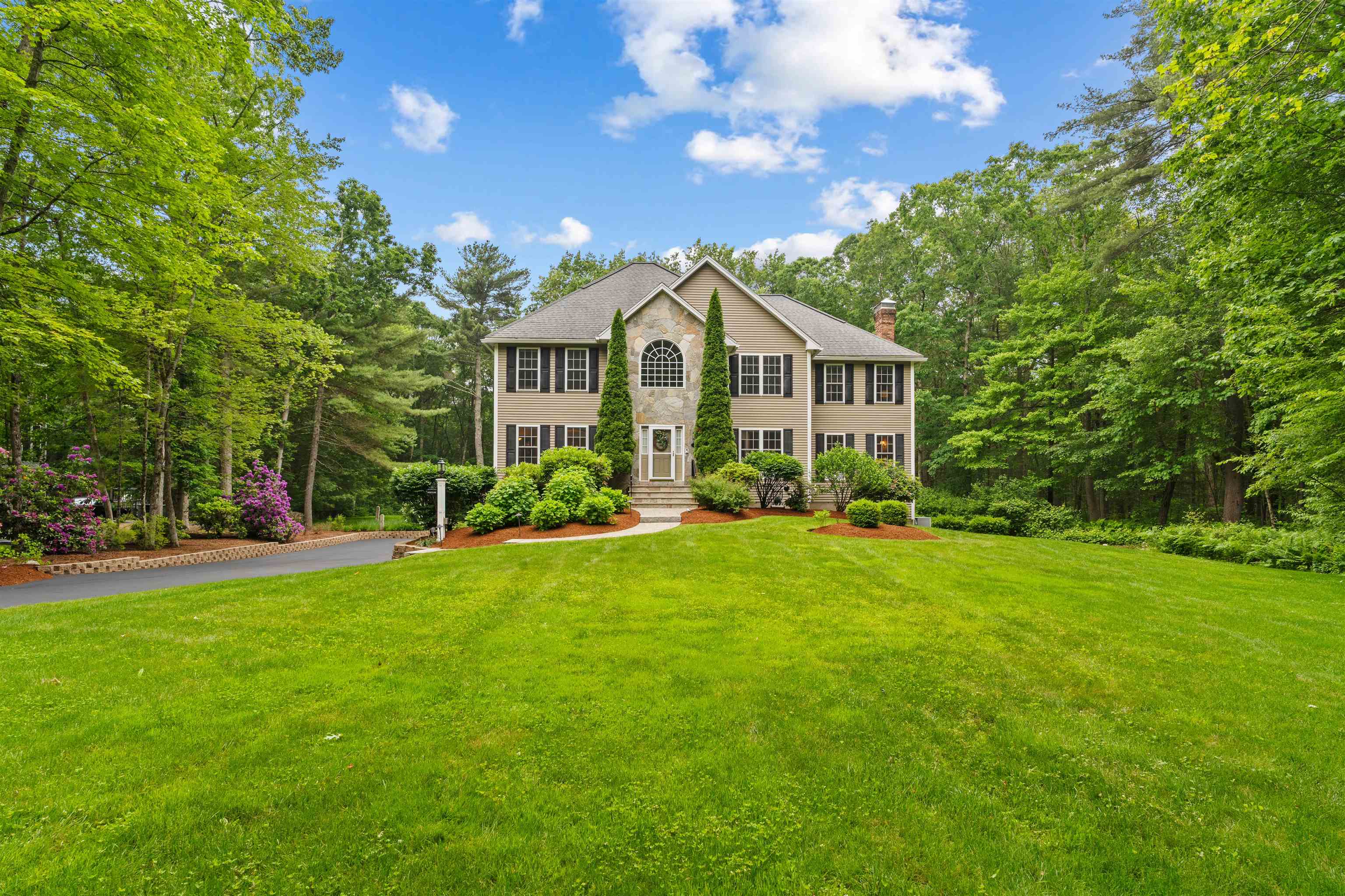 11 Surrey Lane