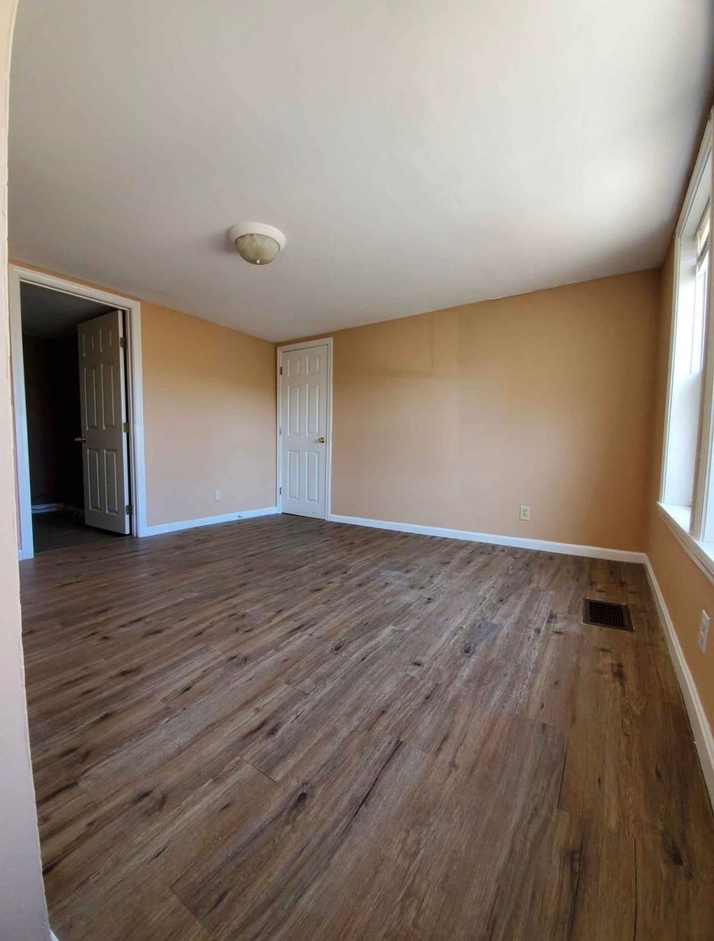 Photo of 35 Williams Court, Nashua, NH 03060 (MLS # 5085868)