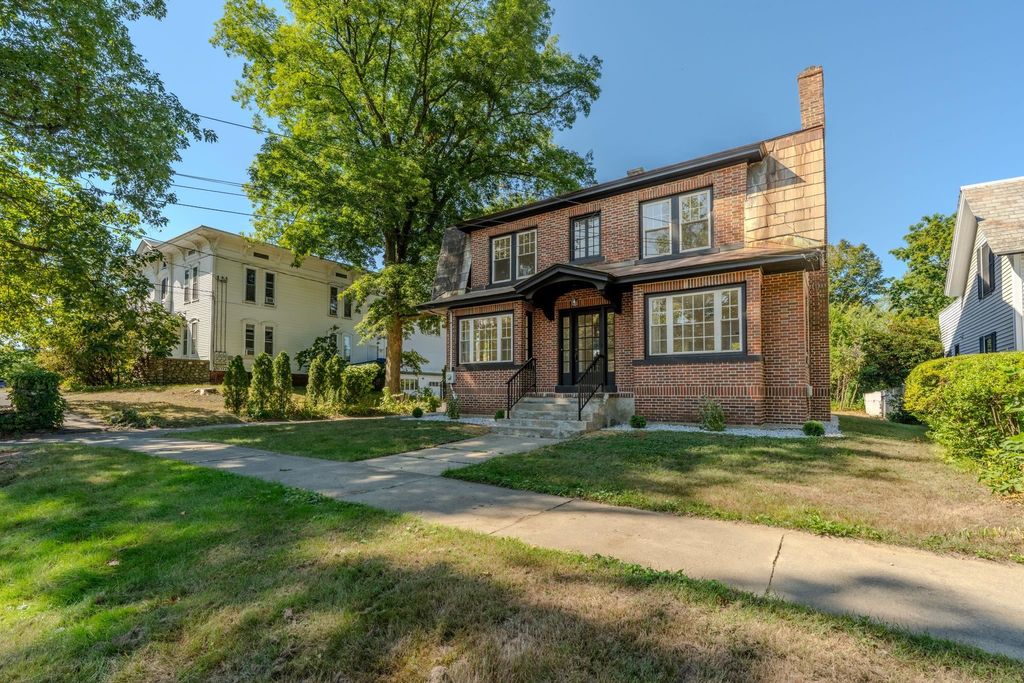 Photo of 431 Main Street, Keene, NH 03431 (MLS # 5060442)