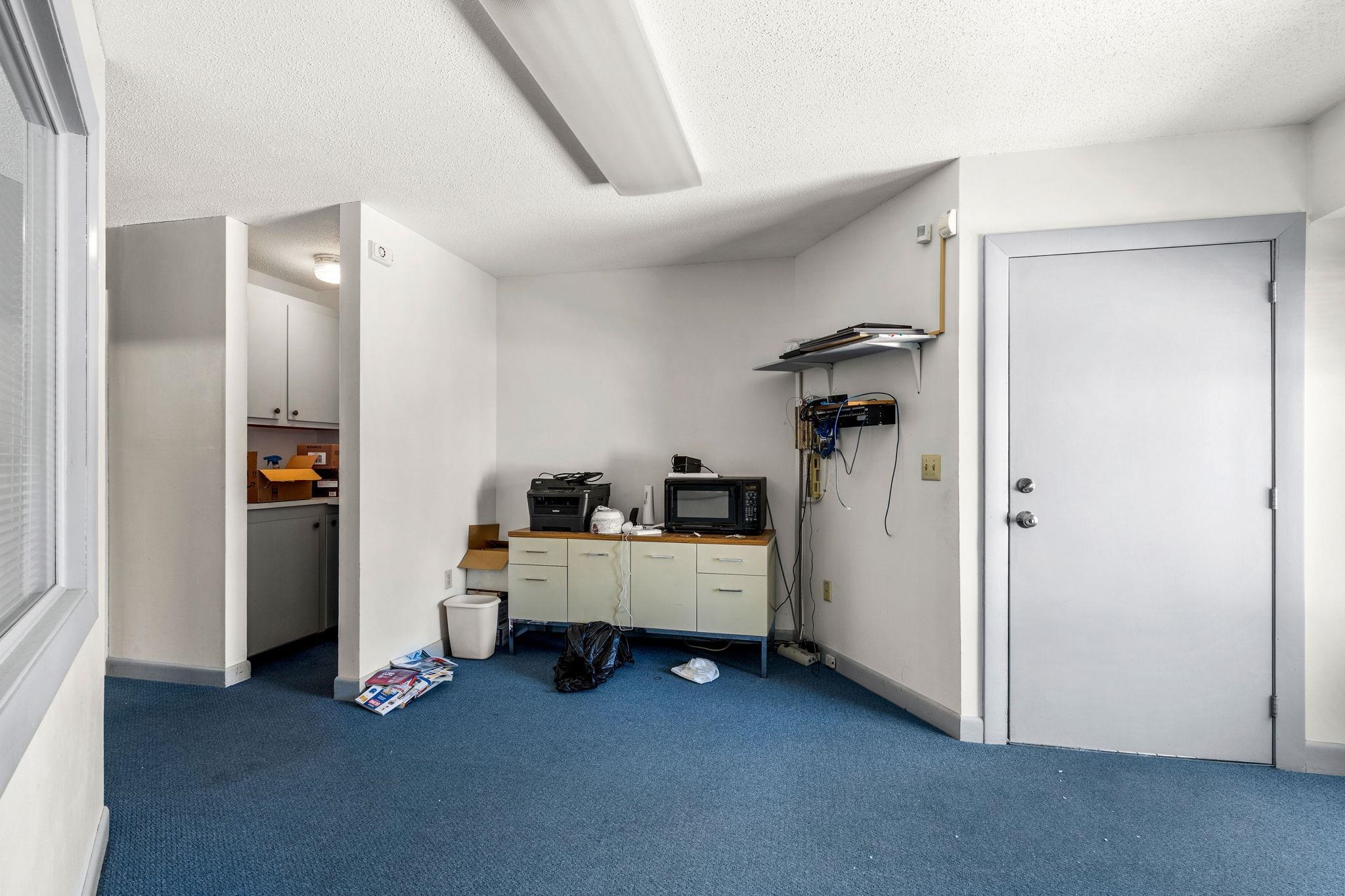 10 Northern Boulevard 11