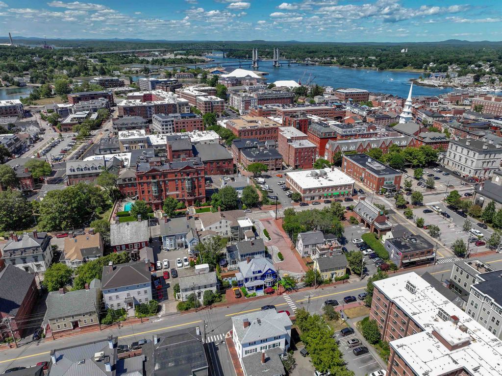 Photo of 115 Court Street, Portsmouth, NH 03801 (MLS # 5053898)