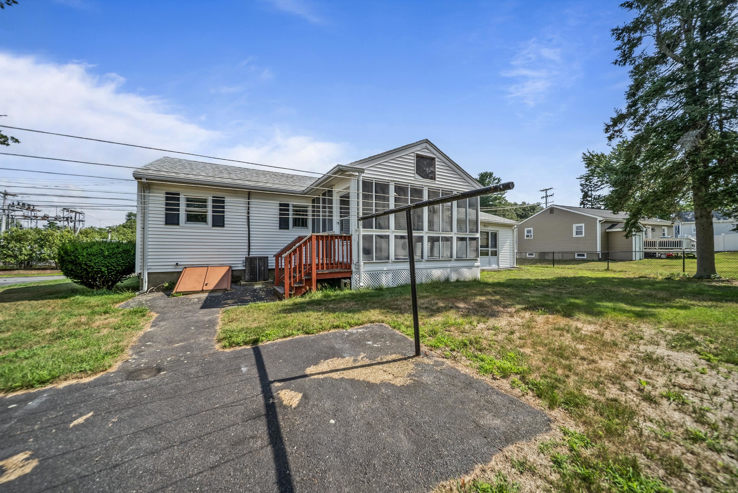 4 Barron Avenue