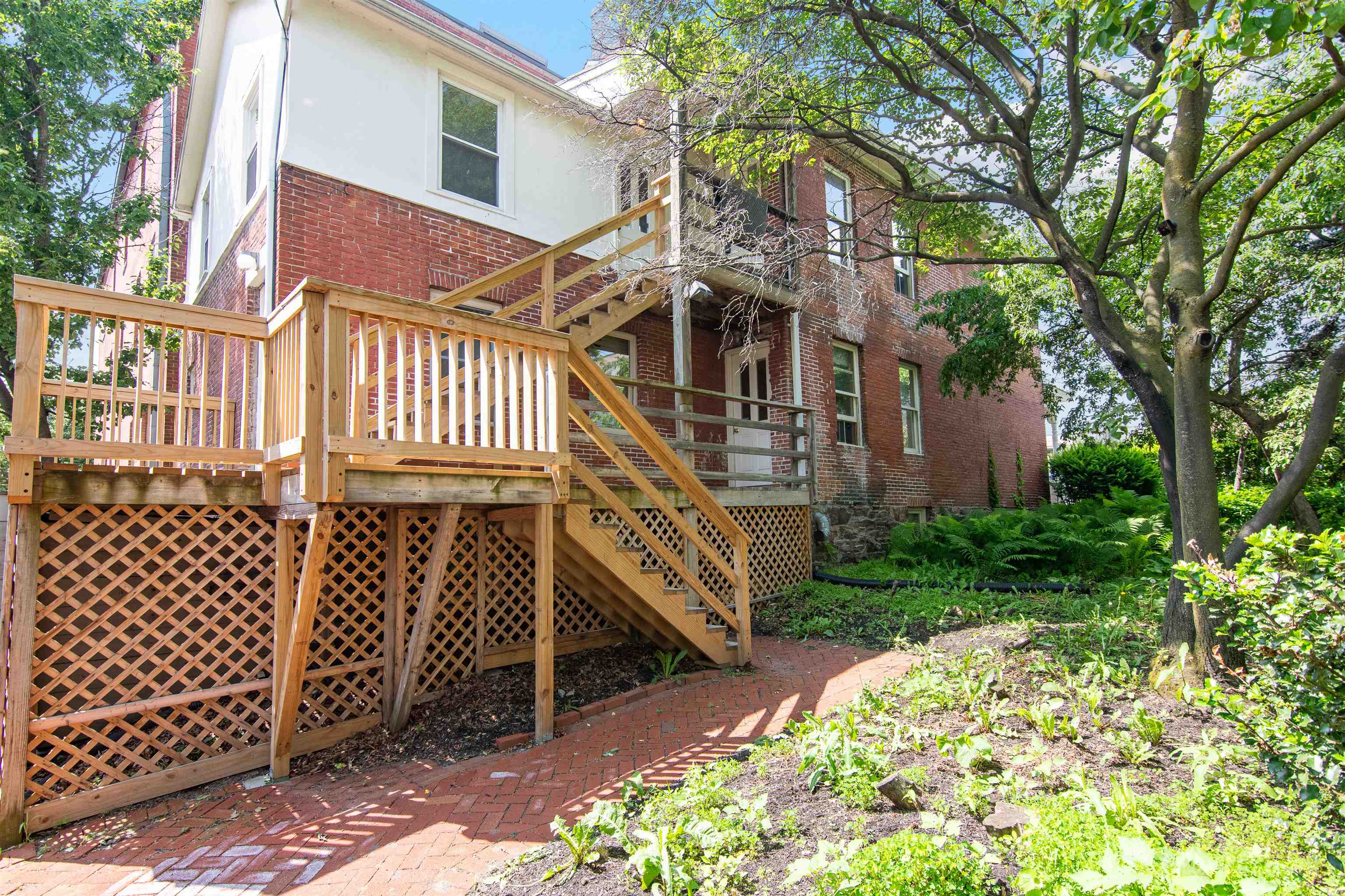 89 College Street Unit A-2