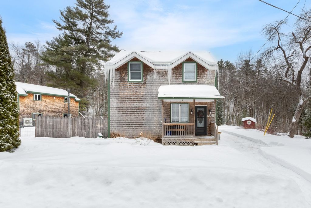 Photo of 16 Richardson Road, Warren, NH 03279 (MLS # 5077312)