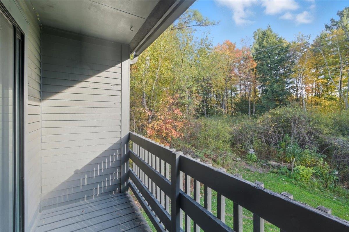 96 Twin Oaks Terrace