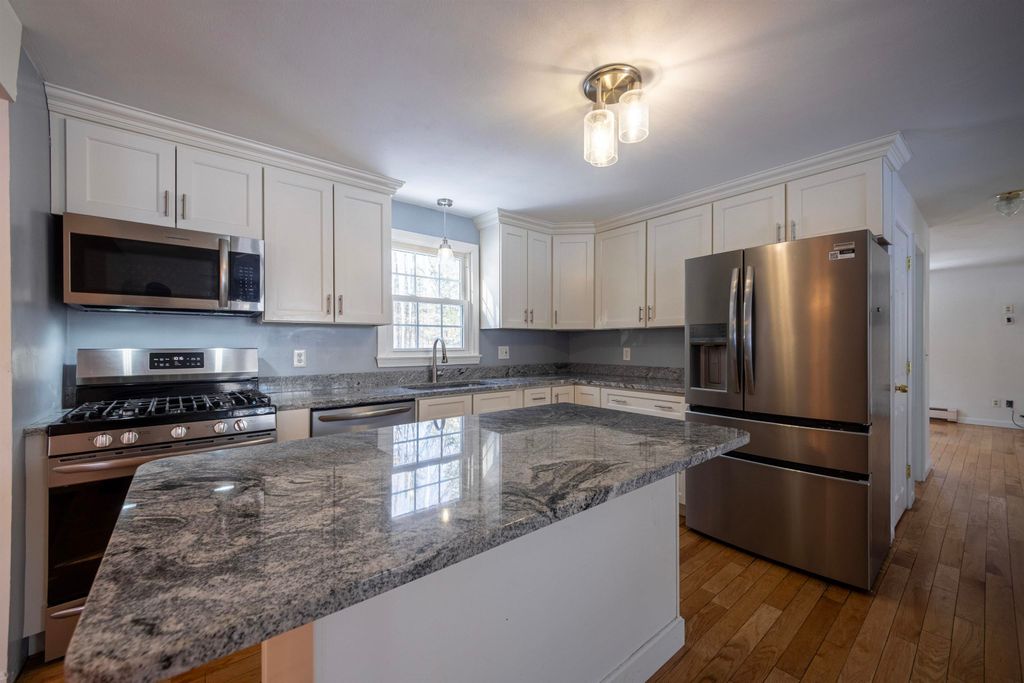 Photo of 31 Tami Lane, Epping, NH 03042 (MLS # 5076846)