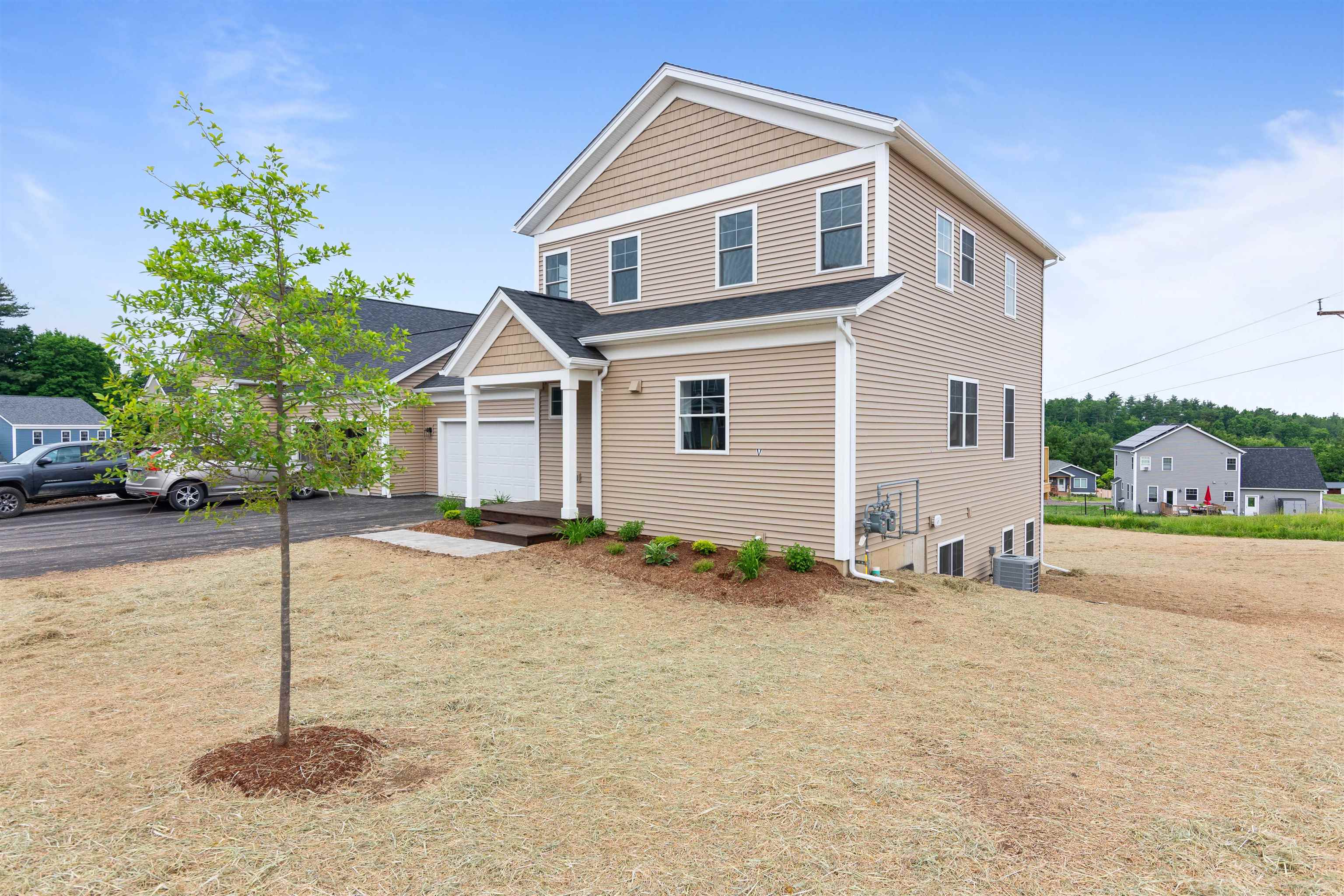 16R Dogwood Circle 16R Gray