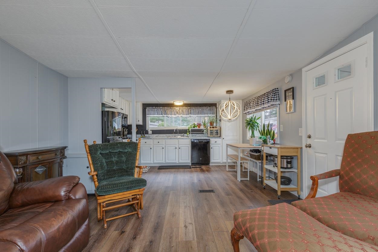 4 Clovercrest Drive
