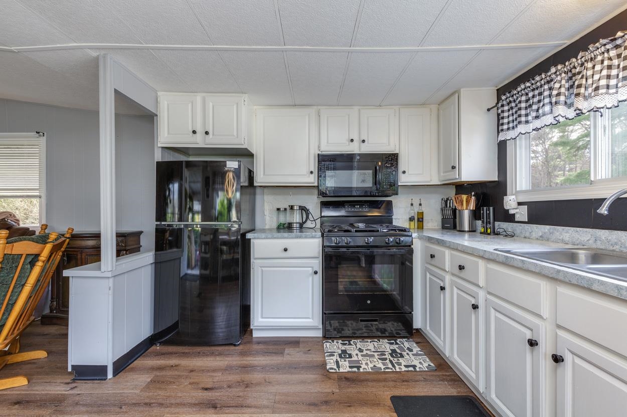 4 Clovercrest Drive