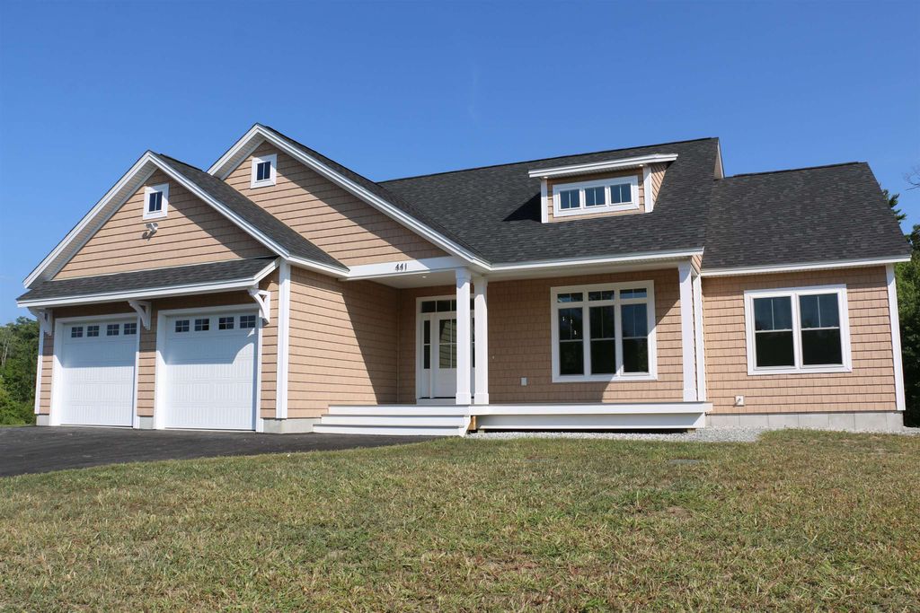 Photo of 441 Blane Circle #12, Pembroke, NH 03275 (MLS # 5056286)