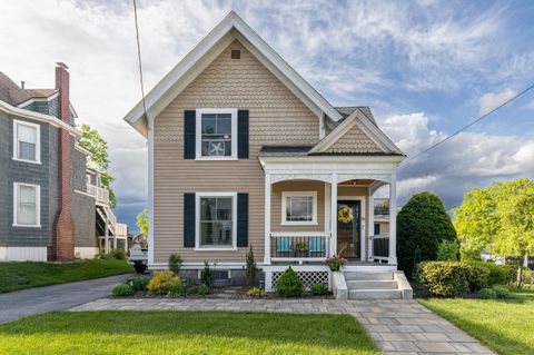 20 Russell Avenue Nashua NH 03060