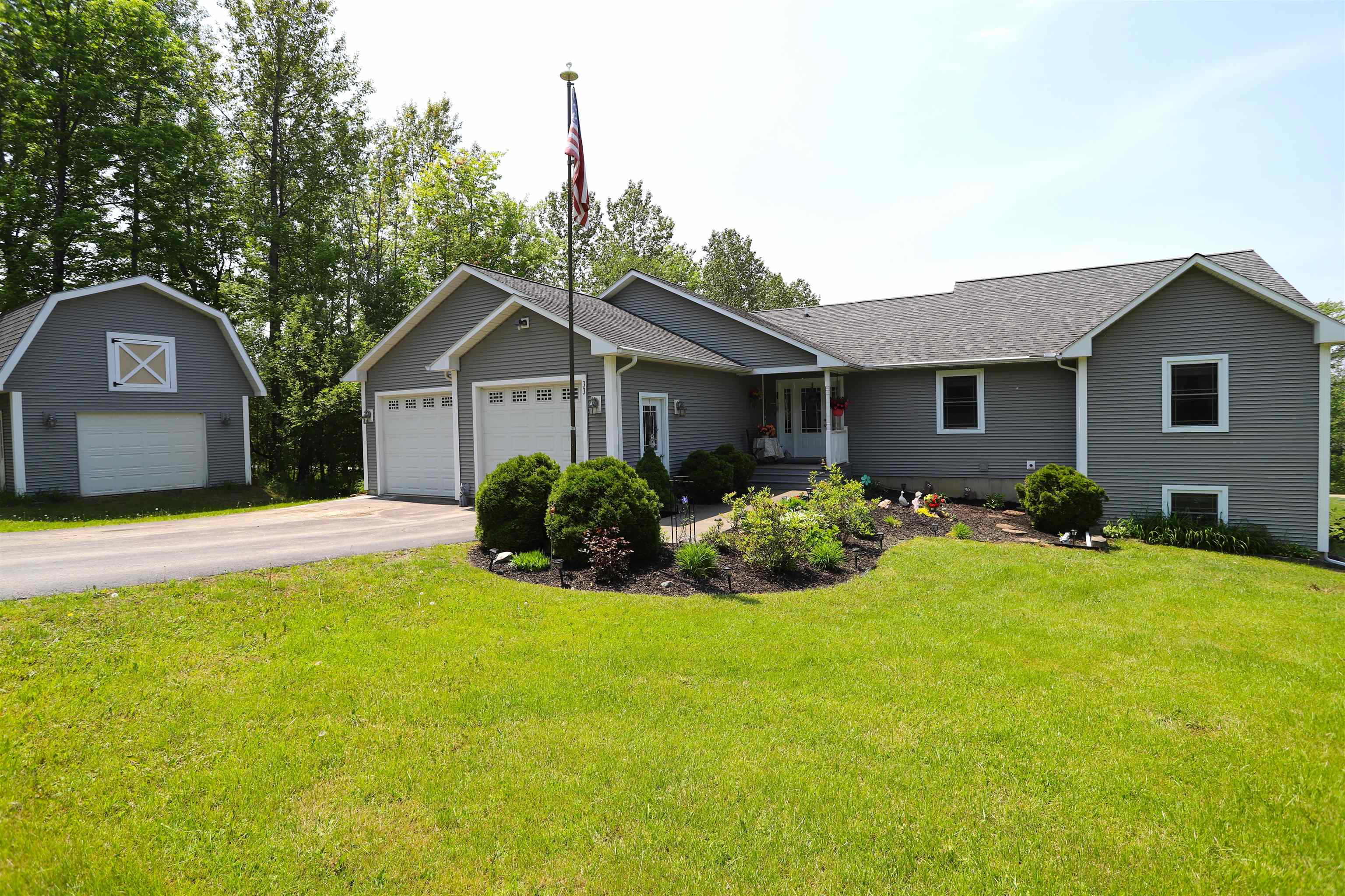 33 Crab Apple Lane 1