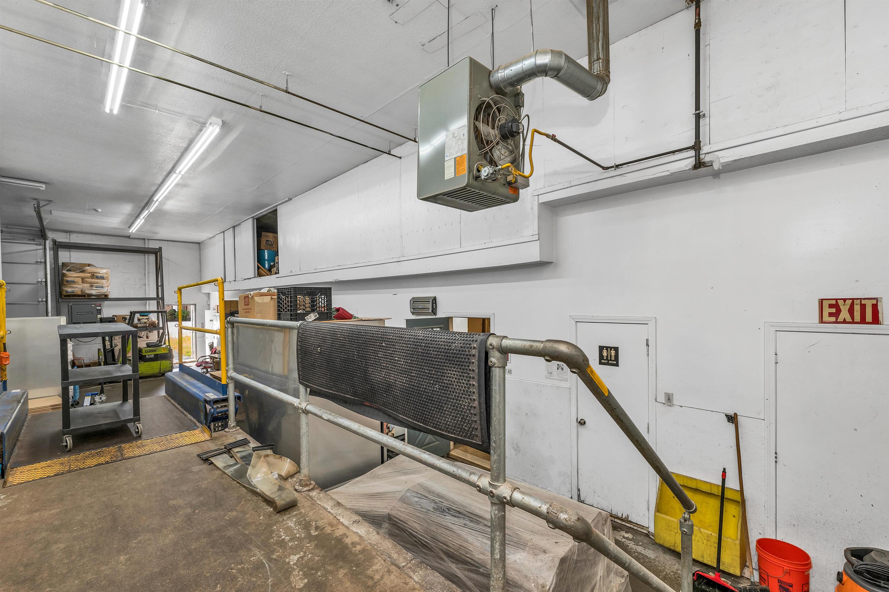 Derry, New Hampshire 03038, United States, ,Commercial,Active,195451