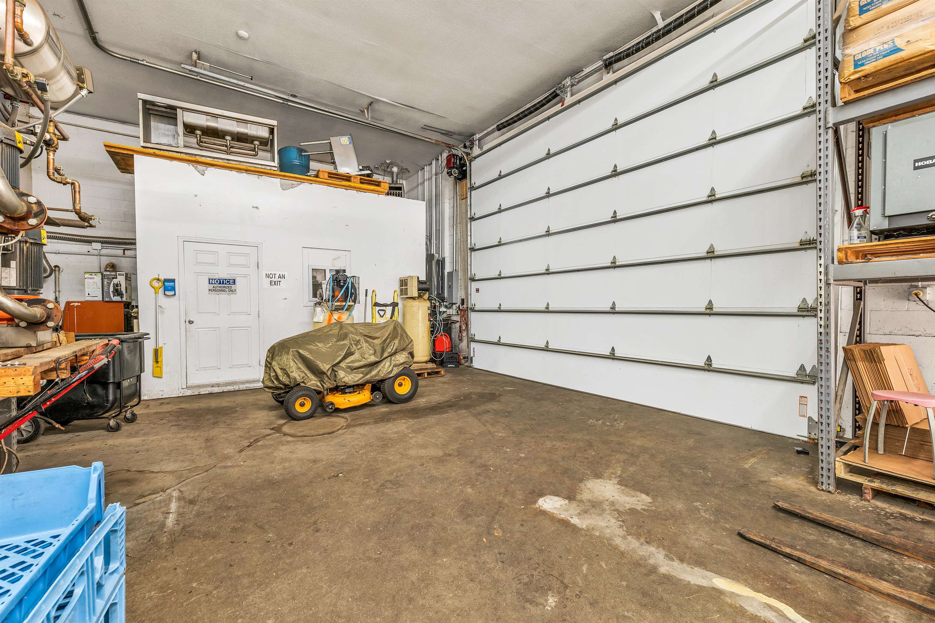 Derry, New Hampshire 03038, United States, ,Commercial,Active,195451