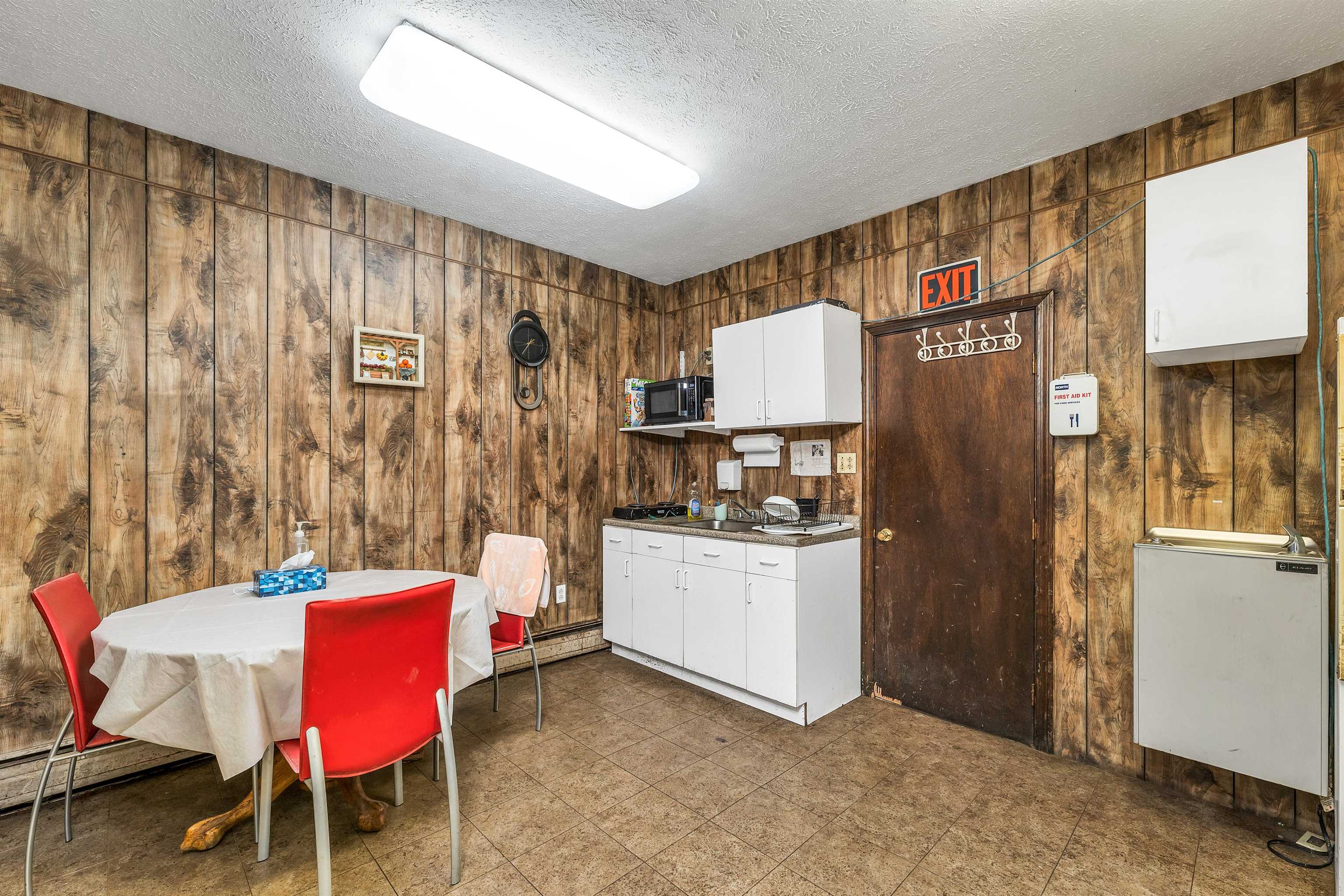 Derry, New Hampshire 03038, United States, ,Commercial,Active,195451