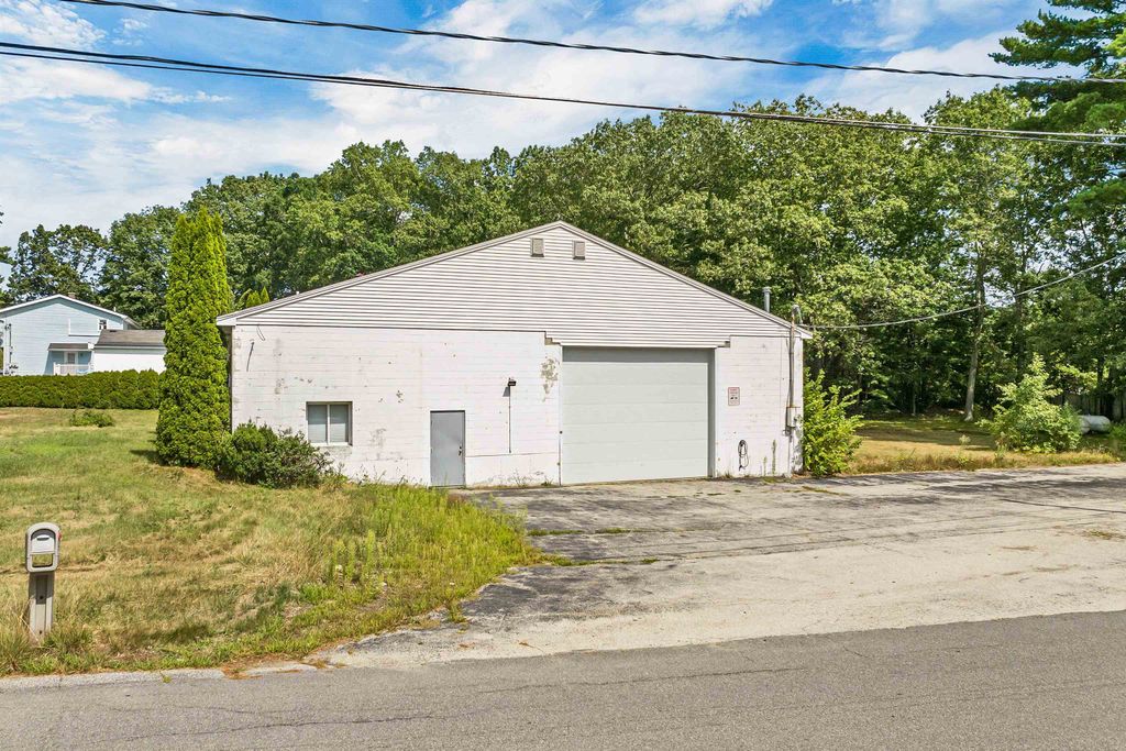 Photo of 22 Kendall Pond Road, Derry, NH 03038 (MLS # 5057729)