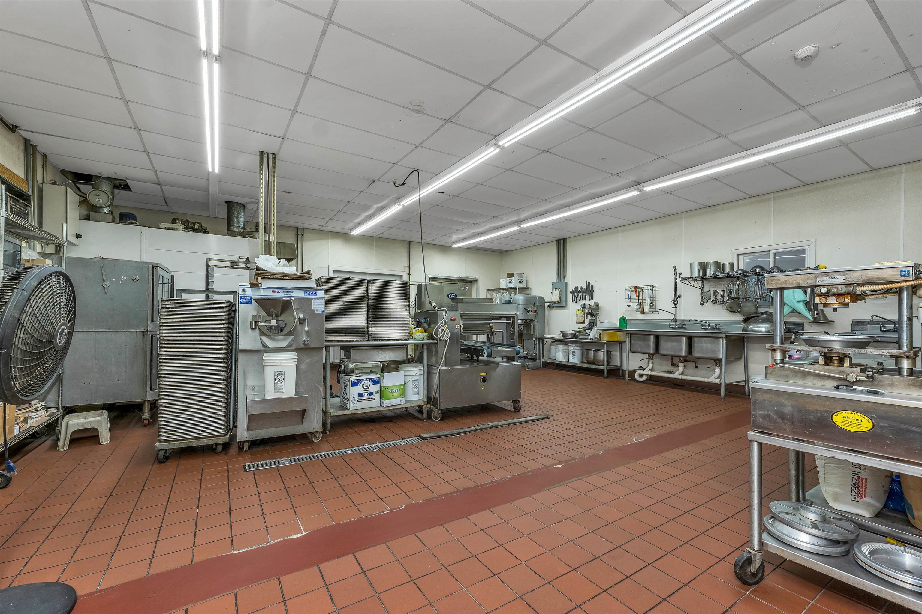 Derry, New Hampshire 03038, United States, ,Commercial,Active,195451