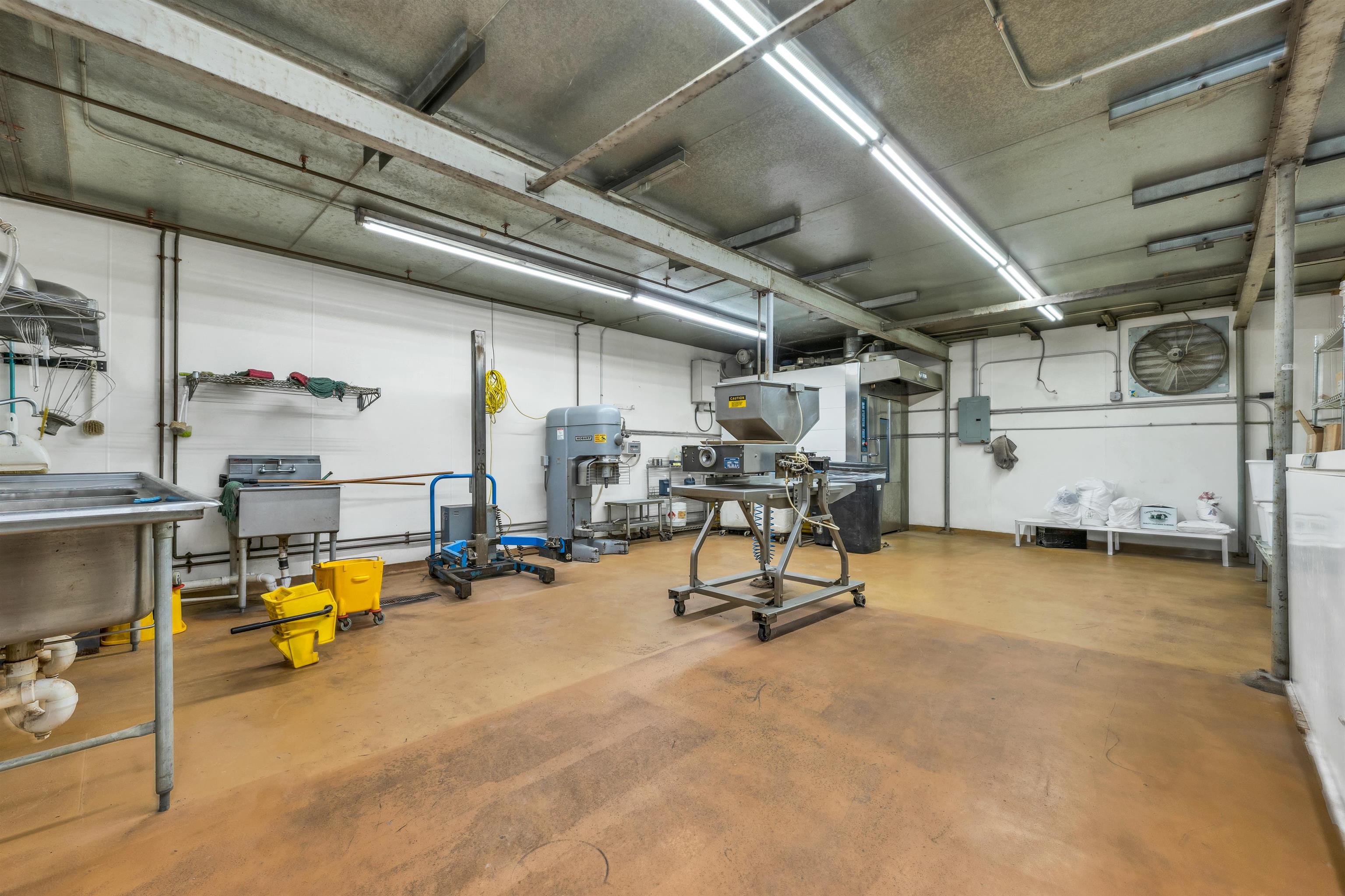 Derry, New Hampshire 03038, United States, ,Commercial,Active,195451