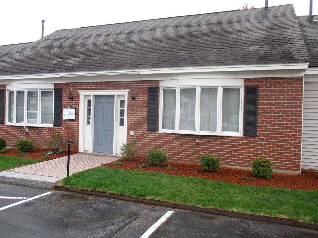 Photo of 40 South River Road #12, Bedford, NH 03110 (MLS # 5086889)