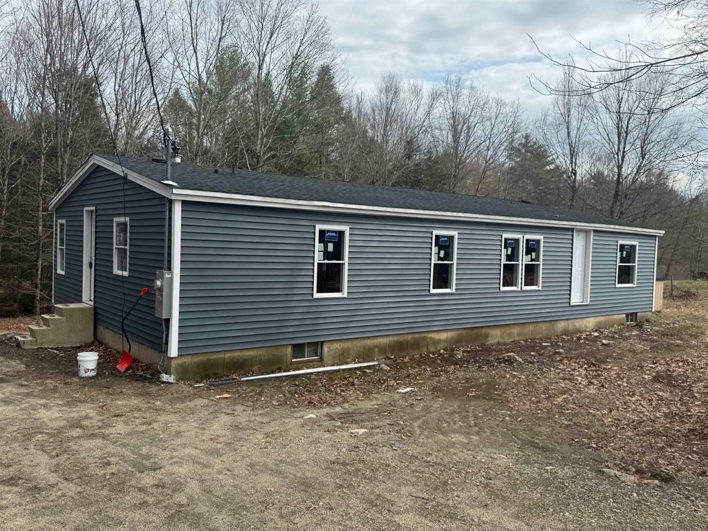 Photo of 152 Middle Oxbow Road, Hinsdale, NH 03451 (MLS # 5081964)