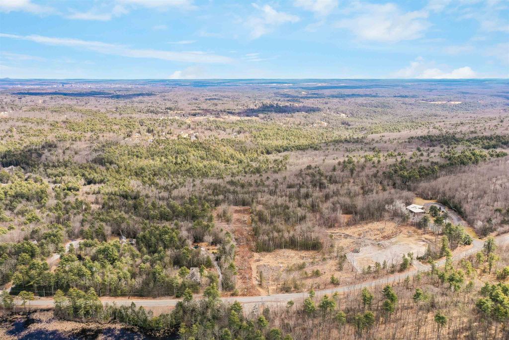 Photo of 324 Chestnut Hill Road, New Boston, NH 03070 (MLS # 4988877)
