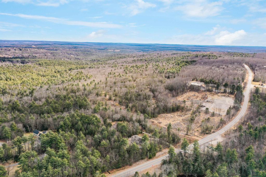 Photo of 324 Chestnut Hill Road, New Boston, NH 03070 (MLS # 4988877)