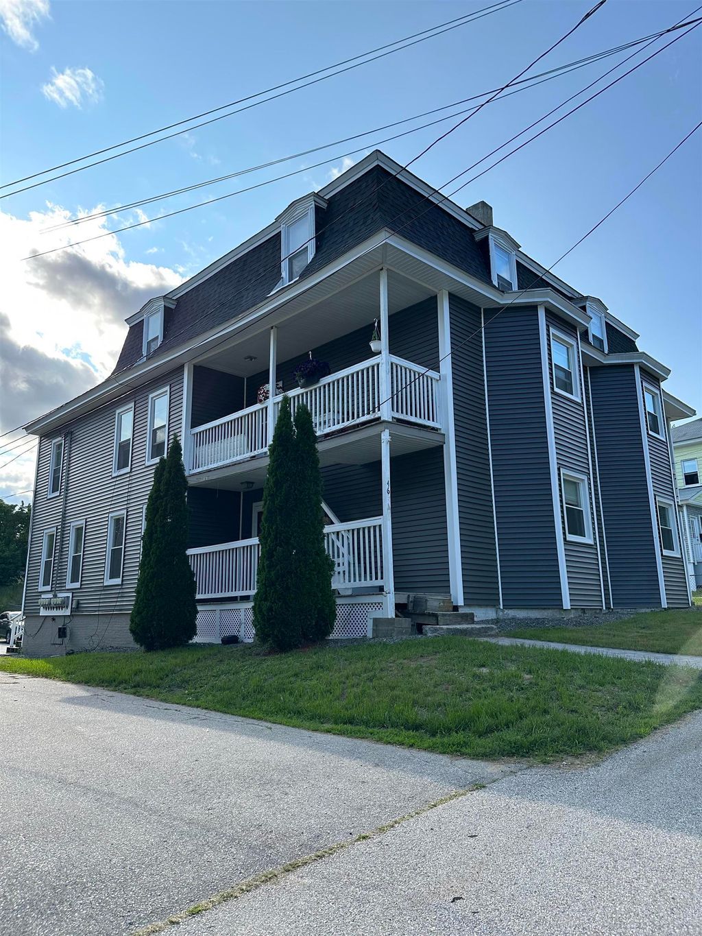Photo of 4248 Broadway Street, Pembroke, NH 03275 (MLS # 5053251)
